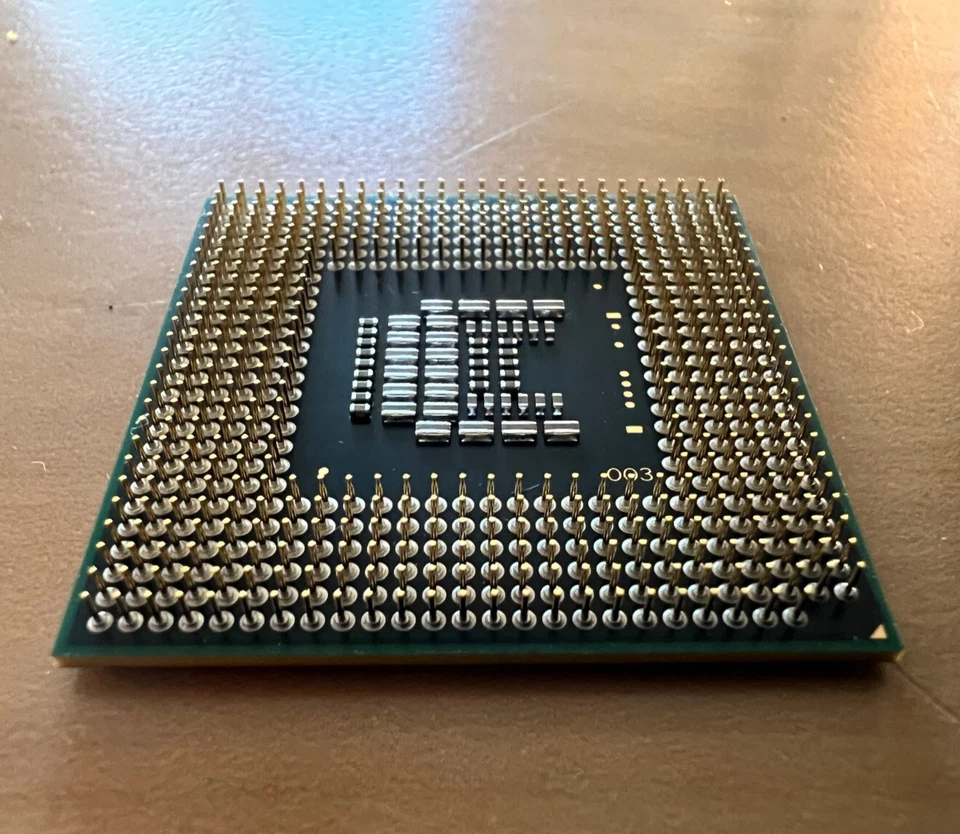 Intel Core 2 Duo T8300 - SLAYQ - 2,40 GHz - Photo 4/4