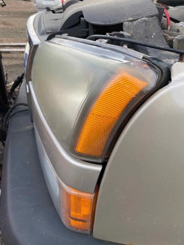 Conjunto de faros izquierdos usados se adapta a: Chevrolet Silverado 2500 2006 camioneta clásica Foto 3 de 4