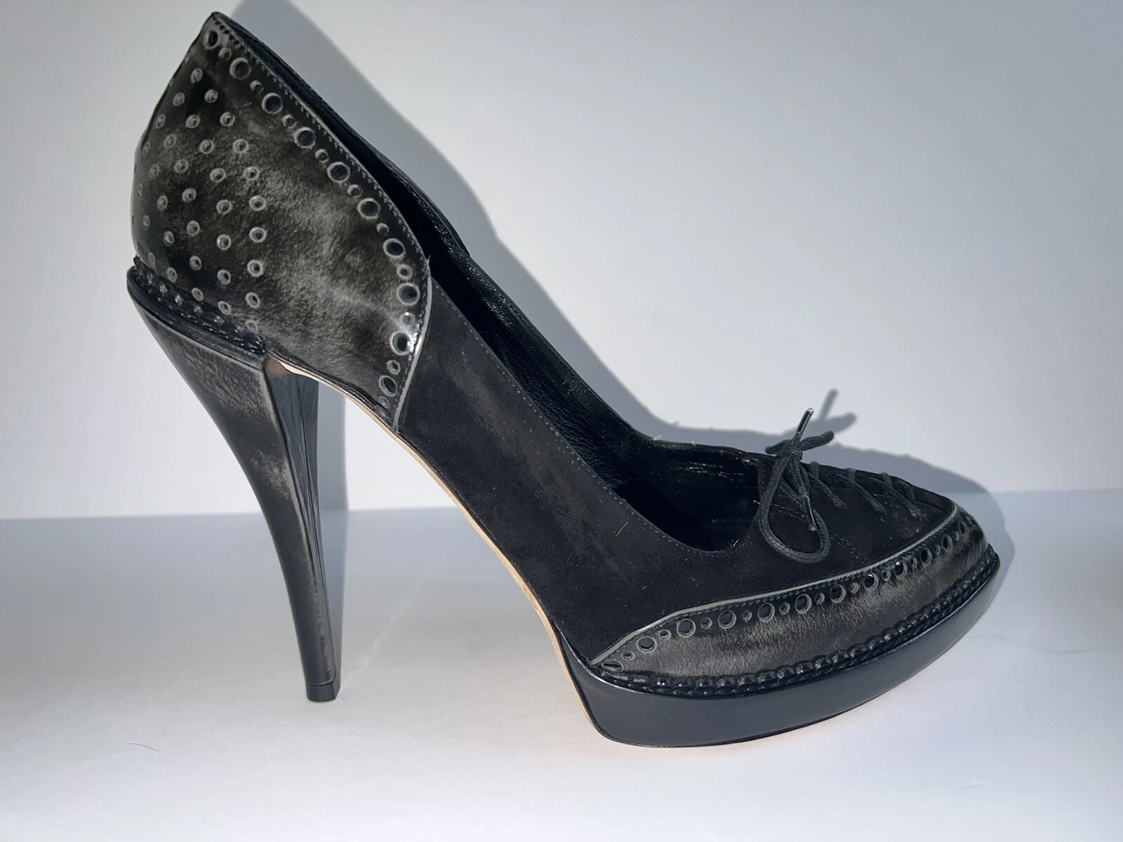 GUCCI *Authentique* Talons de pompe à orteils pointés   Noir