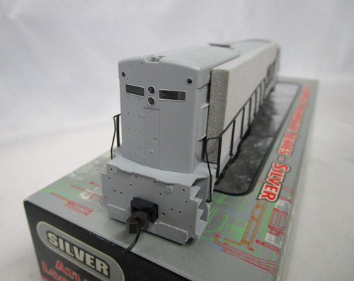 Atlas HO Undecorated GE U30C Diesel Locomotive w/o Nose Headlight NOS DCC Ready - Picture 4 of 10
