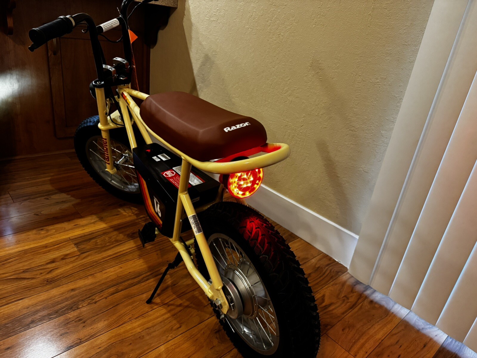 Picture 3 of 6