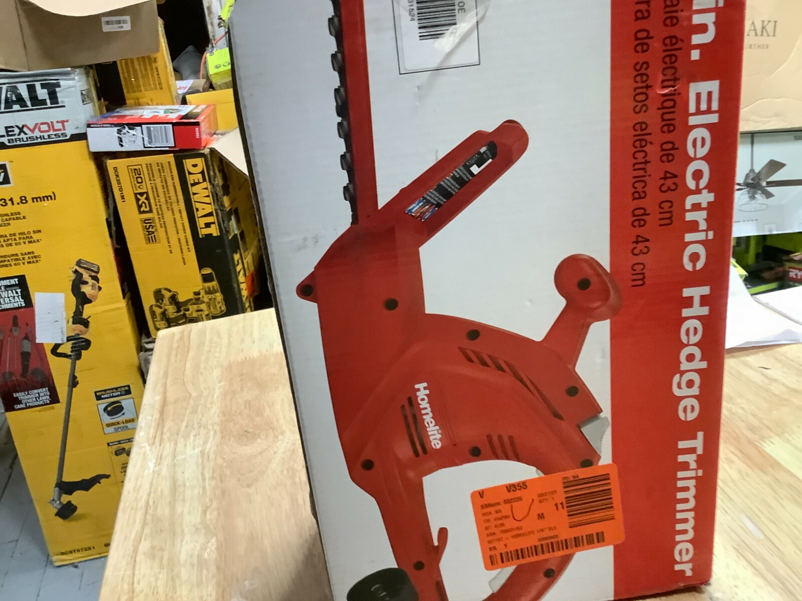 Homelite UT44110 Electric Trimmer 17in. Action Hardened Steel Blade 2.7Amp