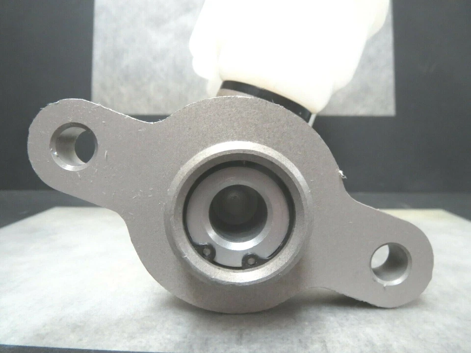 Nuevo Cilindro Maestro de Freno para Chrysler Sebring MC390251 Hecho en EE. UU. ¡Envío Rápido! Foto 4 de 4