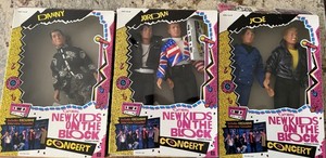 Hasbro New Kids on the Block In Concert NKOTB Dolls Lot w/ Cassette & Microphone