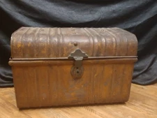 Antique Vintage Steamer Trunk All Metal 19.5x12x13 Great Size 4 Display In Home