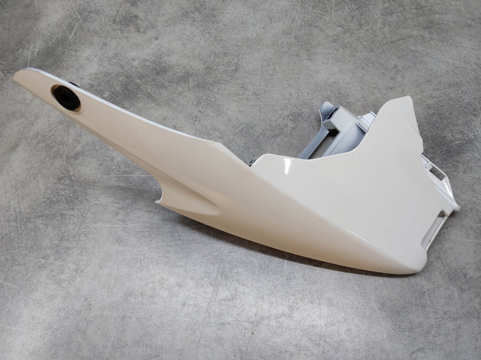 Sabot de protection gauche CBF125 blanc NHB16 carénage ABS résistant