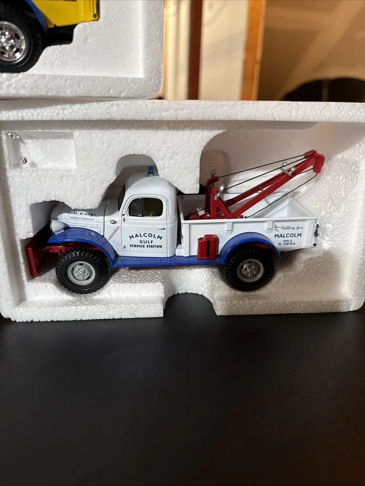 First Gear Dodge Power Wagon Tow Truck BUNDLE - Image 4 of 4