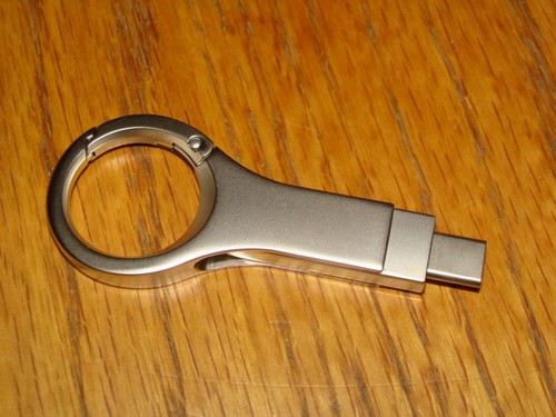 LECTEUR FLASH MOUSQUETON 16 Go USB-A USB-C CLÉ CHAÎNE SAC À DOS BOUCLE BOUCLE ON - Photo 6/7