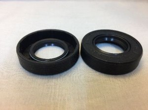Qty 2 Craftsman Husqvarna Lawn Mower General Transmission Axle Oil Seal