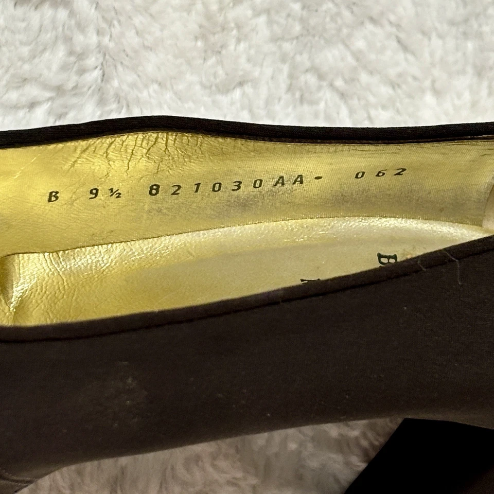 Zapatos de salón Bruno Magli para mujer de tacón ancho talla 9,5 de tela marrón. Hecho en Italia Foto 3 de 4