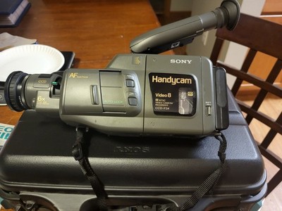 Sony Handycam Video 8 Camera Recorder CCD-F34 Case Charger & Battery