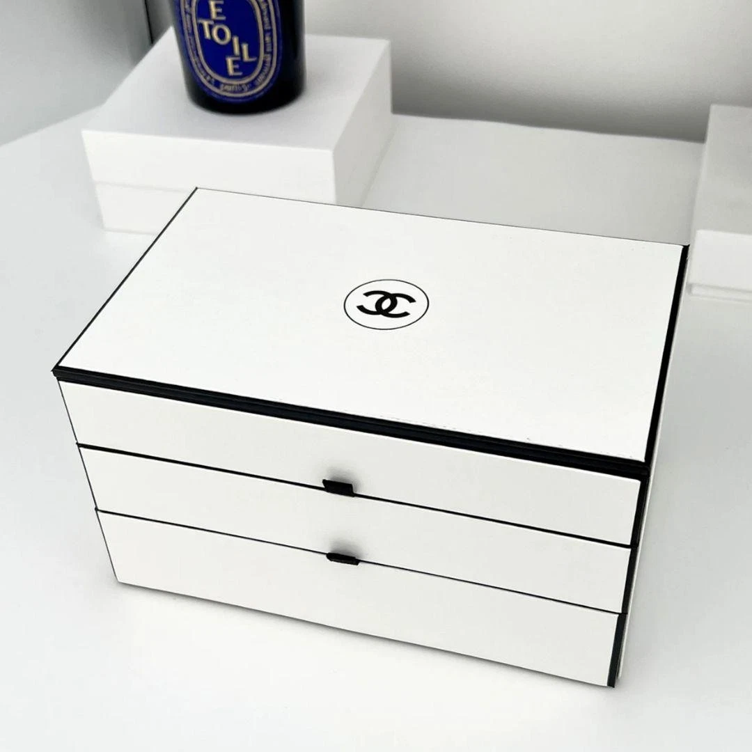 CHANEL Black Makeup Makeup Boxes for sale | eBay
