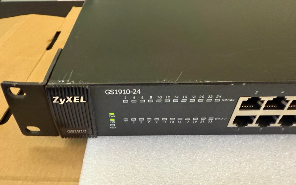 Zyxel GS1910-24 | 24-Port Smart Switch - Image 3 of 4