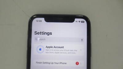 るめです。　Apple iPhone 11 ブラック Apple iPhone 11 64GB, Black (Unlocked) (*EXCELLENT CONDITION - NO