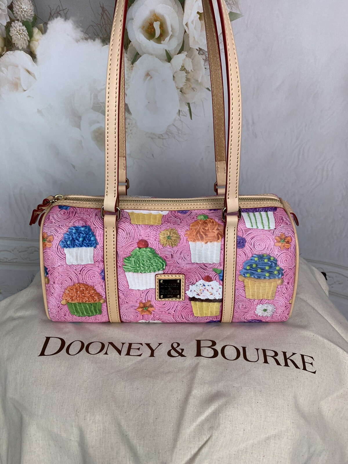 dooney cupcake