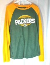 Green Bay Packers NFL Team Apparel Men's Size Large Long Sleeve Shirt.