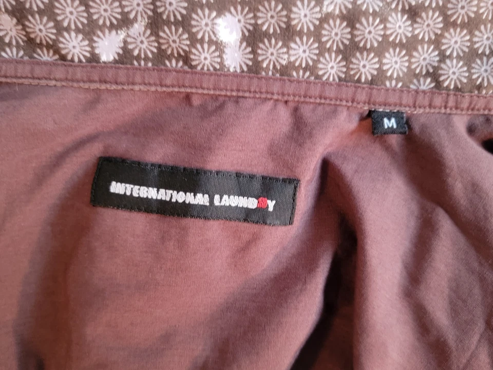 Camisa de vestir International Laundry a rayas con botones delanteros para hombre talla M Foto 3 de 4