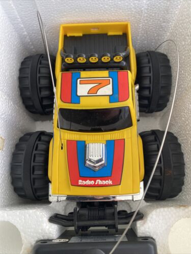 Vintage Radio Shack Wild Runner RC Car w/ Box with Remote - Picture 4 of 5