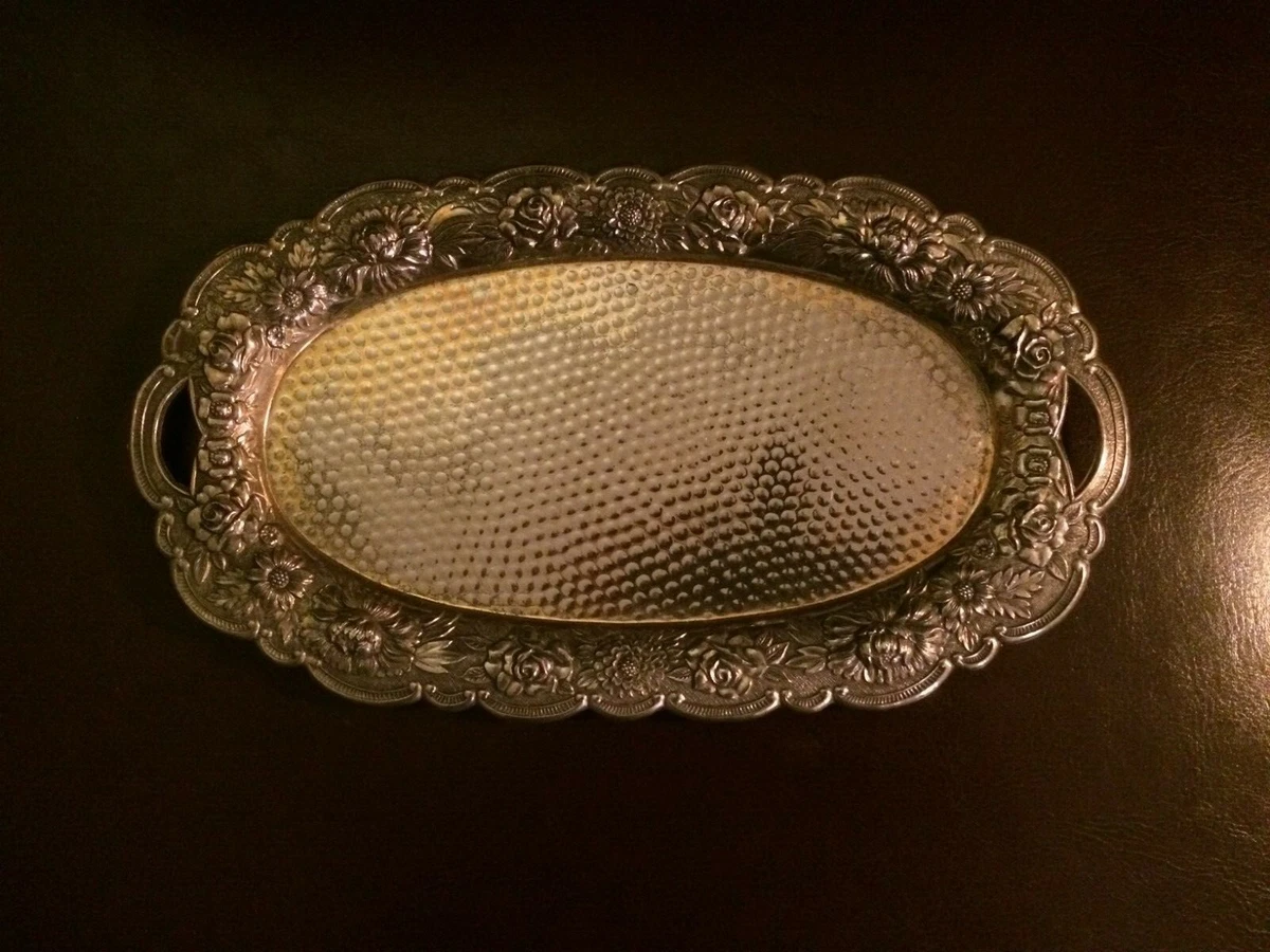 Süßes kleines Tablett Metall oval mit Blumengirlande und Henkeln