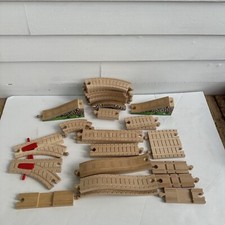 Lot of 32 Wooden Tracks Straight Thomas The Train Railway W/ Curved Sloped