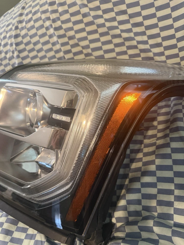 2015-2020 GMC Yukon XL LH Left Driver Side Headlight w/DRL Halogen OEM - Image 2 of 4