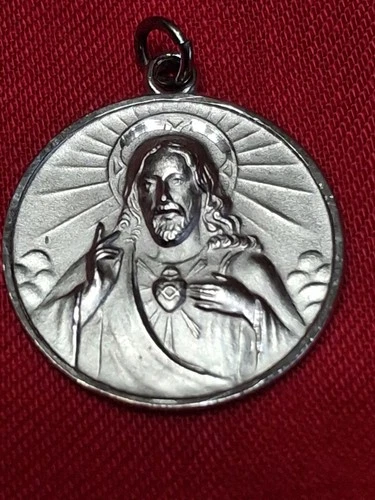 Vintage Scapular Medal Of Jesus Our Lady Mt Carmel Medal NEW NEVER USED USA