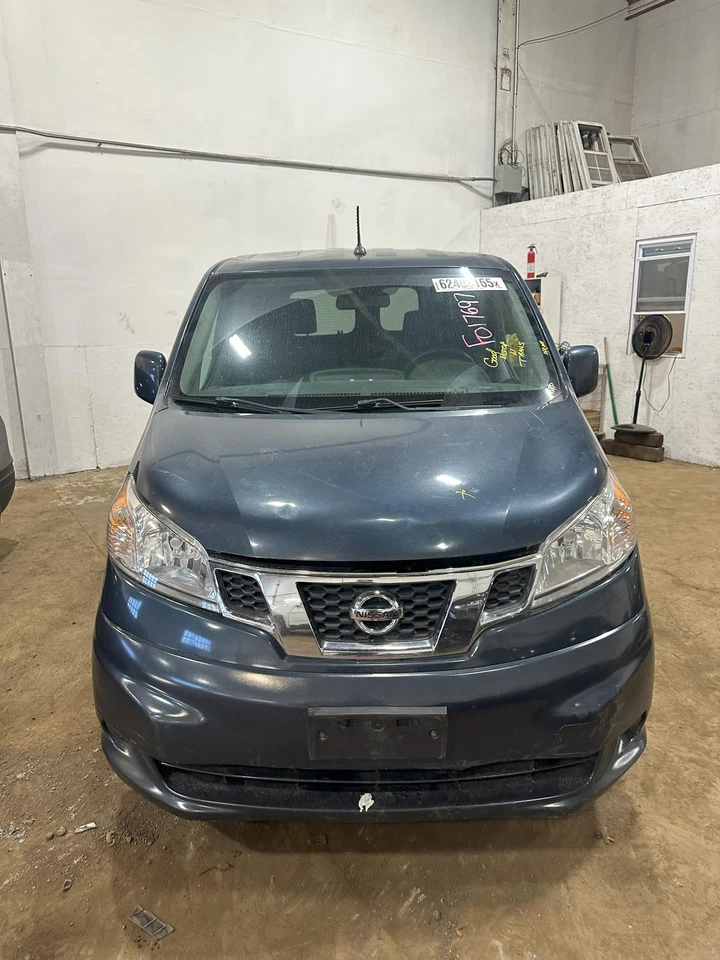 Used Washer Fluid Reservoir fits: 2018 Nissan Nv200 Cargo van SV level sensor Gr Foto 3 de 4