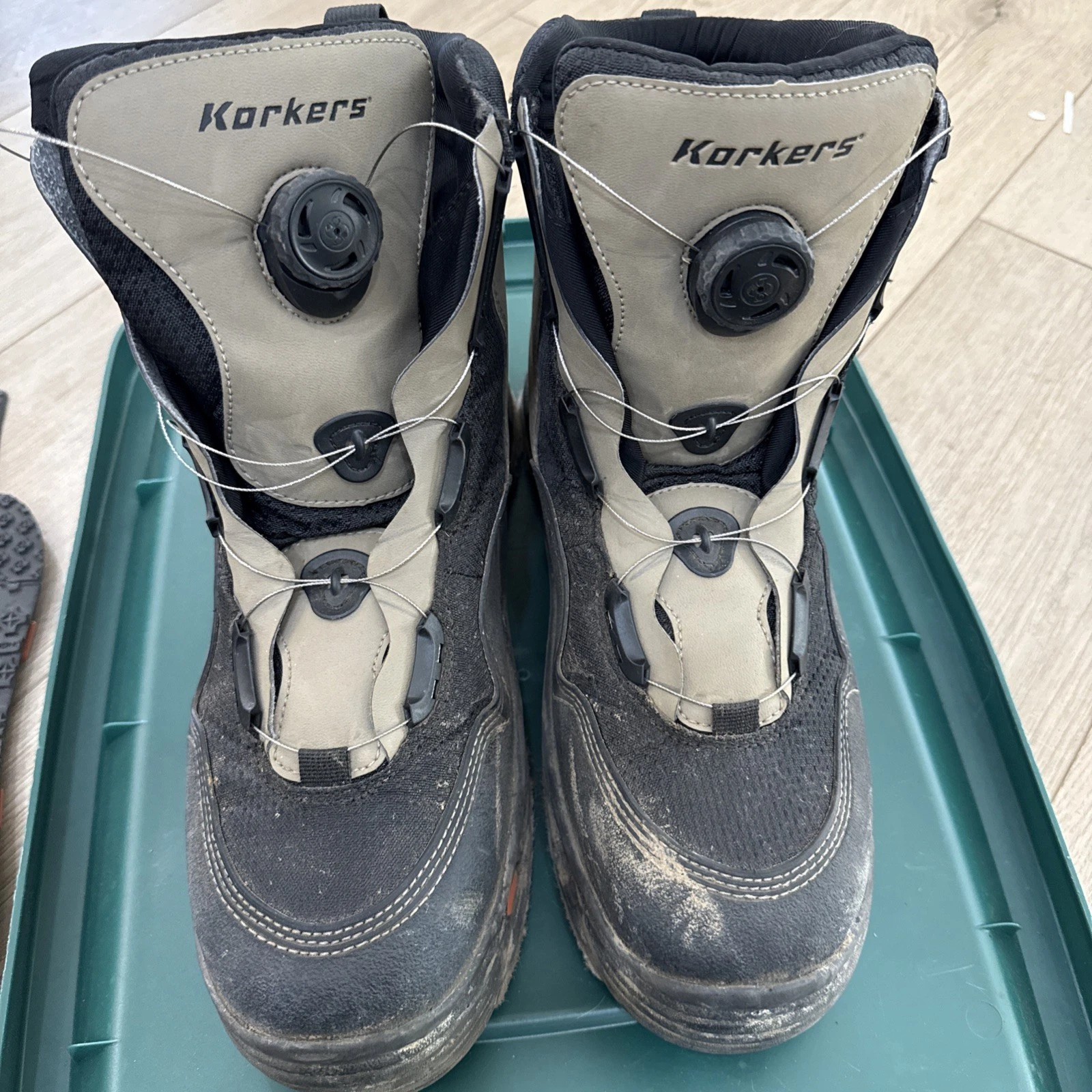 Korkers Mens Fly Fishing Wading Boots Chrome Style US14 w/extra pair of cleats
Opens in a new window