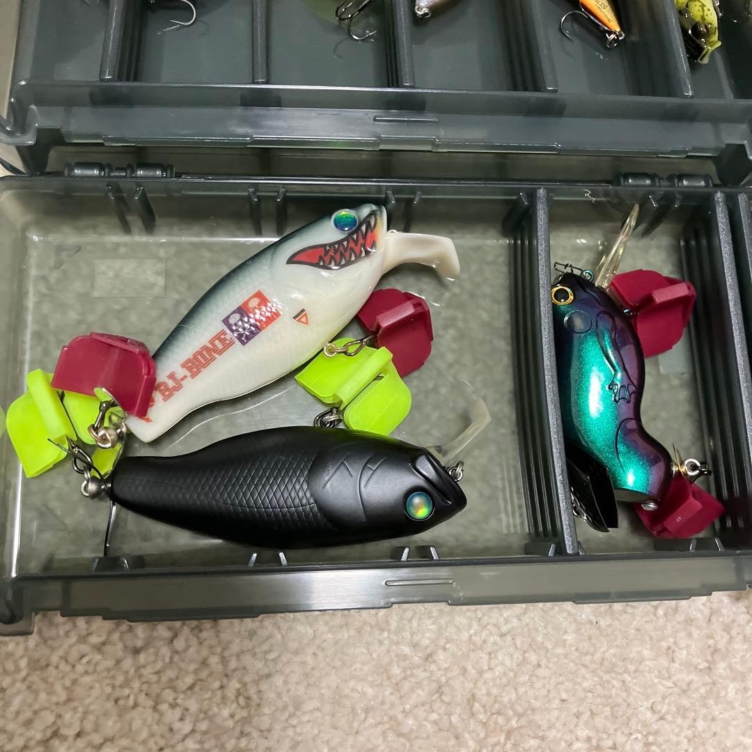 Bass fishing retirement set, tackle box, hard lures, soft lures, bait reels, - Image 11