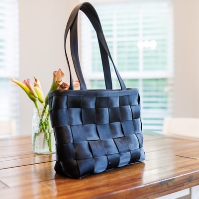 HARVEYS THE ORIGINAL Seatbelt Handbag Black Shoulder Bag Purse