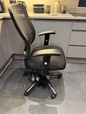 £40 EACH – ERGONOMIC OFFICE CHAIRS (RRP £268) – CLEARANCE