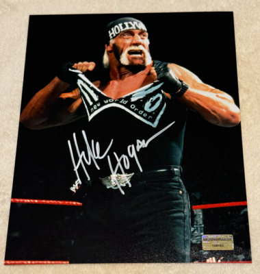 HULK HOGAN SIGNED AUTOGRAPHED 8x10 PHOTOGRAPH AUTO PHOTO W/ COA