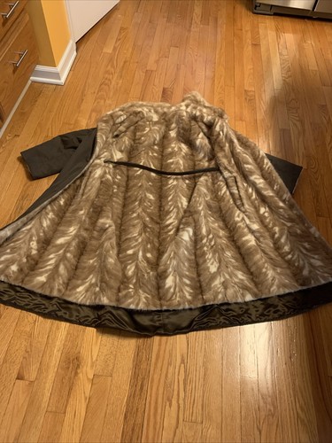 VTG 2 TONE SHEARED GENUINE MINK REVERSIBLE COAT TO RAINCOAT GREAT! Pockets Each - Picture 18 of 21