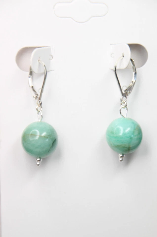 Pendientes con cierre de palanca de plata de ley 925 con piedras preciosas de bola verde esmeralda de 12 mm 1 1/2" Foto 4 de 4