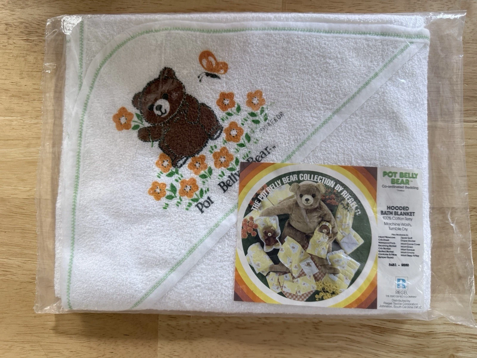 Vintage NOS Baby Infant Pot Belly Bear Cotton Hooded Towel Bath Blanket Riegel
Opens in a new window