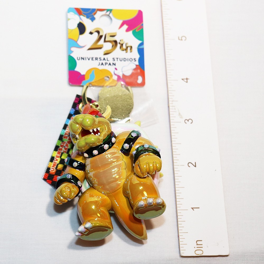 SUPER NINTENDO WORLD USJ JAPAN Bowser Keychain 25th Anniversary