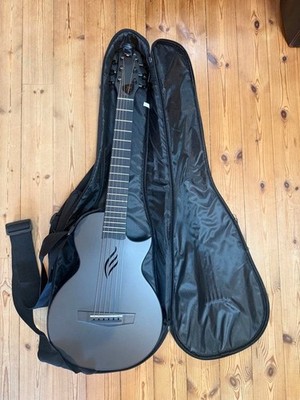 ENYA NOVA GO Akustikgitarre Carbon Black mit Koffer