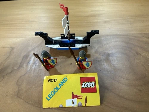 Lego Castle Set 6017 Lion King's Oarsmen - w/Manual