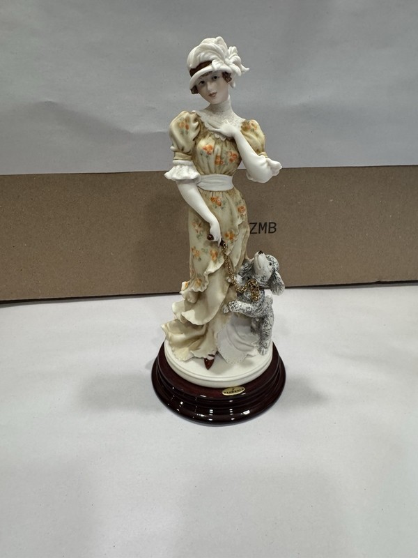 Florence by Giuseppe Armani Woman with Dog Porcelain Figurine 1994 11in