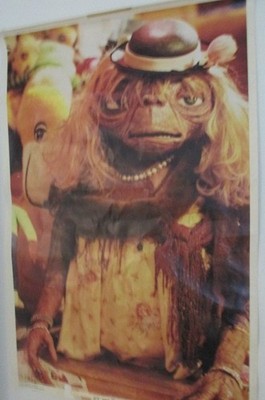 1982 Universal Studios E.T. The Extra Terrestrial #2 Dressed Up Poster 35''x23''