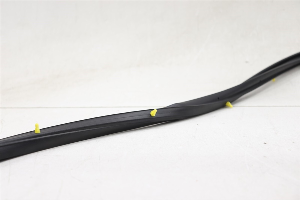 Nissan OEM 90-96 300zx-door Weather Strip Right 8083030P00 for