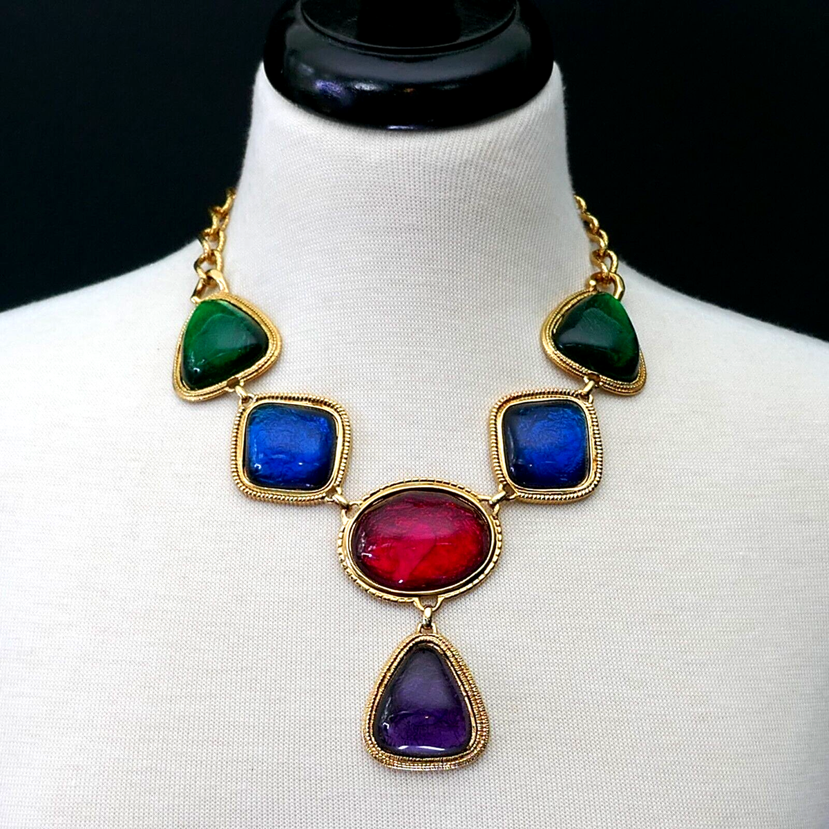 CHUNKY VINTAGE KJL FOR AVON CAPRIANTI LUCITE CABOCHON