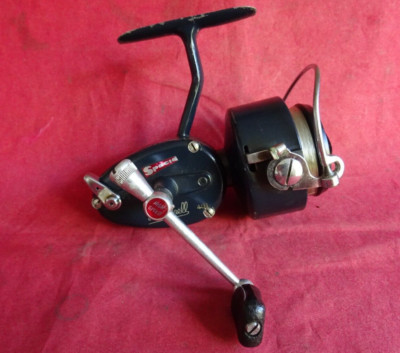 A SCARCE VINTAGE MITCHELL 401 SPECIAL SPINNING REEL FOOT NUMBER FOR 1962/63
