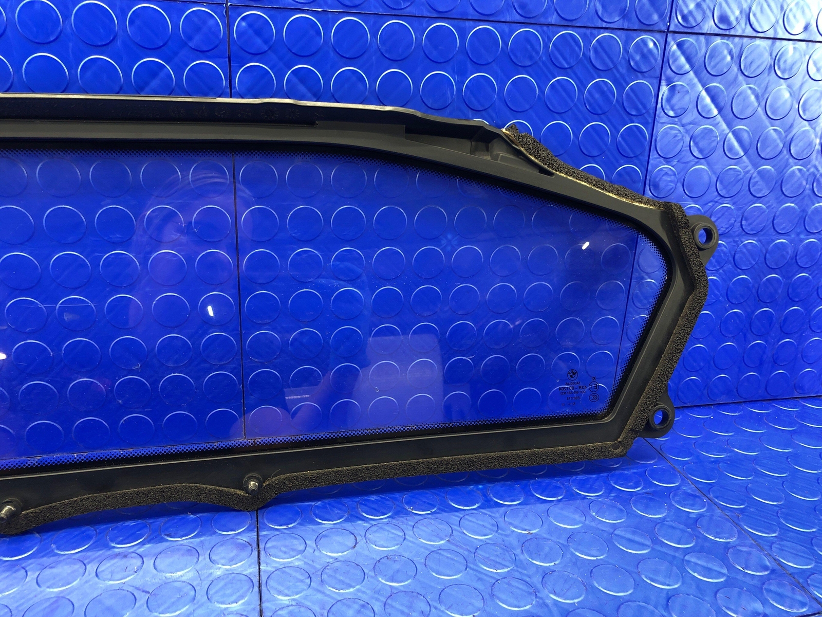 2014-2019 BMW I8 OEM REAR PARTITION GLASS BACK WINDOW 51317393243