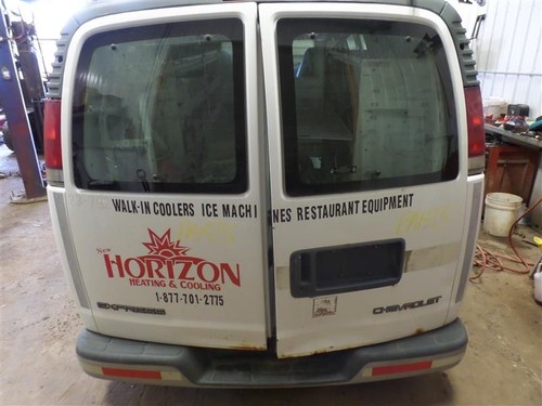 *LOCAL PICKUP ONLY* Hood Fits 96-02 EXPRESS 1500 VAN 9820988