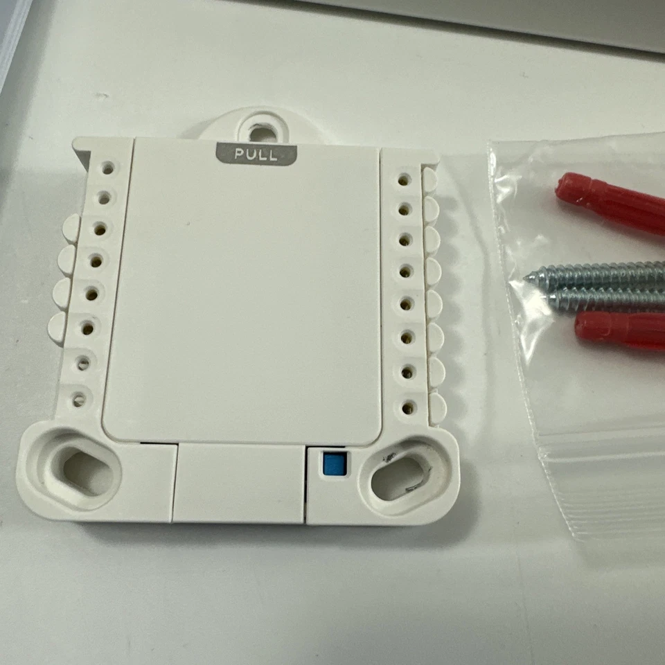 Honeywell Home RTH7560E T5 Programmable Thermostat 7-Day White - Image 4 of 4