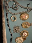 vintage costume jewelry ! Lot 033