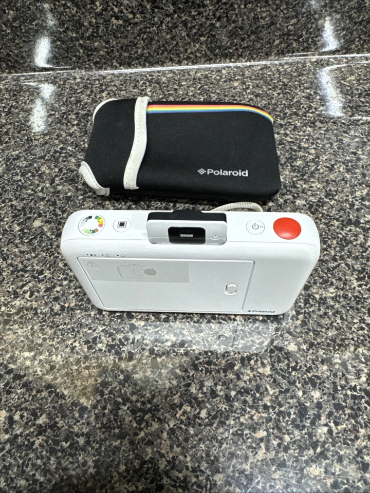 Polaroid Snap Instant 10MP Digital Camera | Model POLSP01 White No Cord - Image 4 of 4