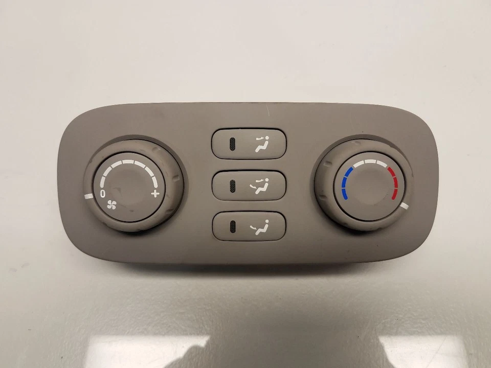 Control de temperatura trasero Kia Sedona EX 2006-12 - montado en el techo Foto 2 de 4