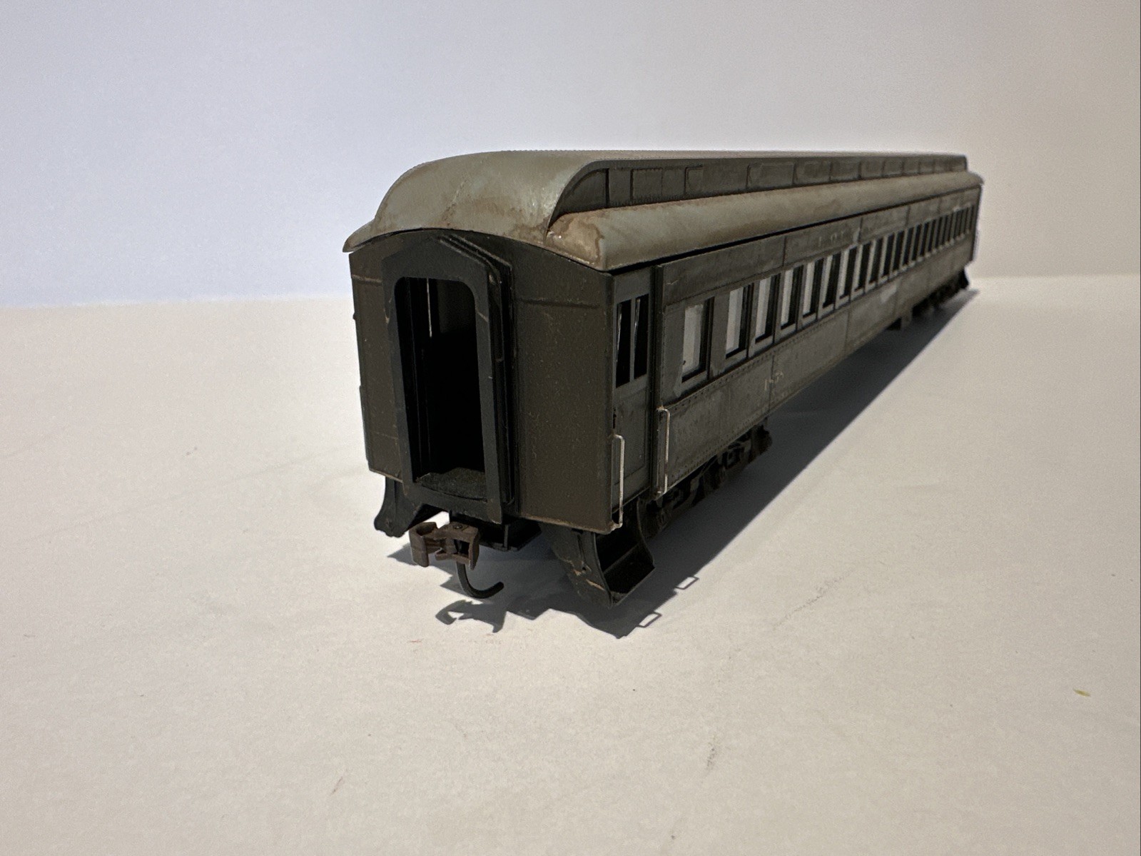 BRANCHLINE HO 80’ Single Window Coach LOUISVILLE & NASHVILLE 1920’s-1946 Green  thumbnail 5